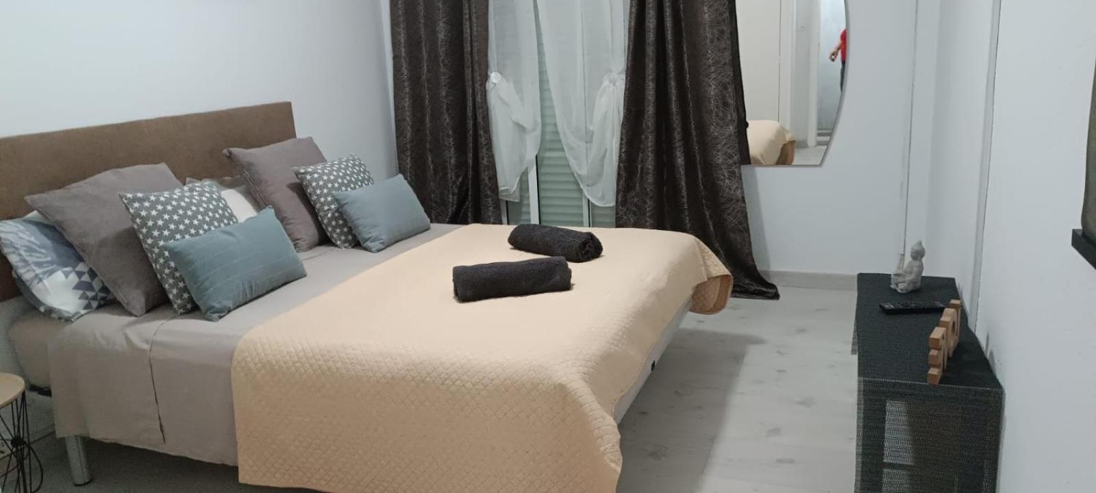 Appartement Tout Confort サロウ エクステリア 写真